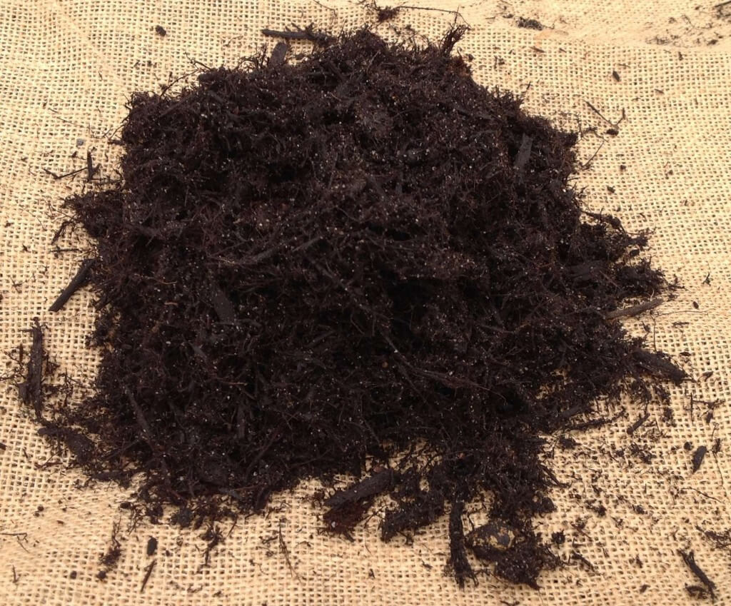 Karri and Peat Mulch Down To Earth Garden